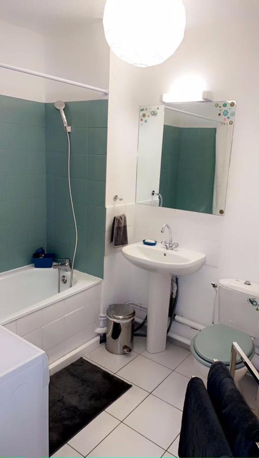 Séjour cosy au bord des Rives du Lez, 2 personnes, Wifi, Parking privé Montpellier Exterior foto